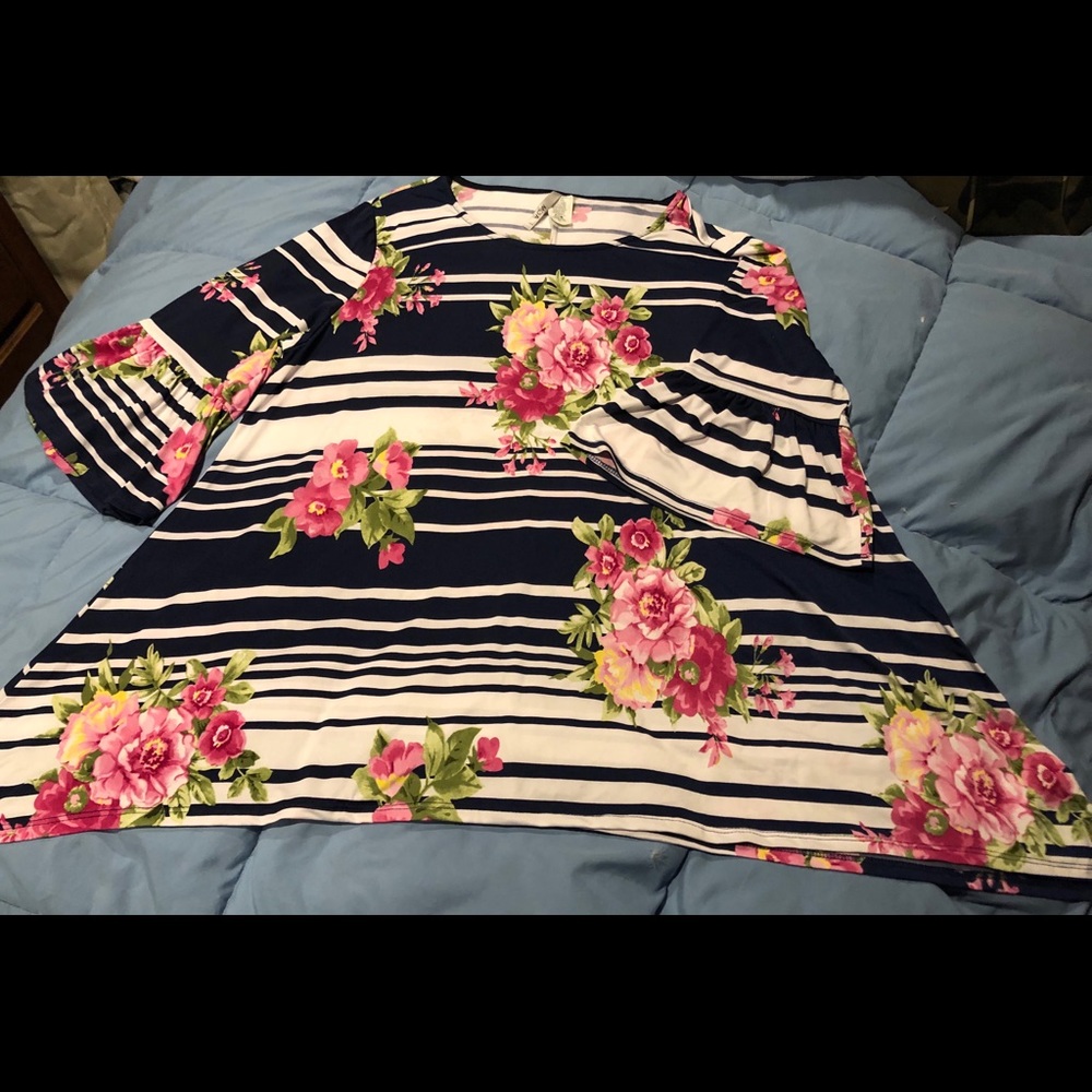 Brand new without tags top